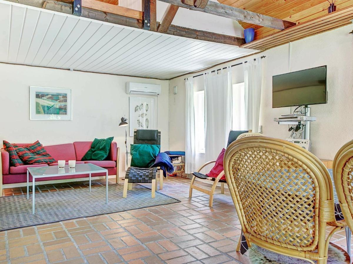 6 Person Holiday Home In AÅkirkeby Szoba fotó